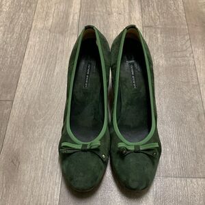 Daniele Ancarani Suede Leather Bow Tie Kelly Green Block Heel Round‎ Toe Shoes